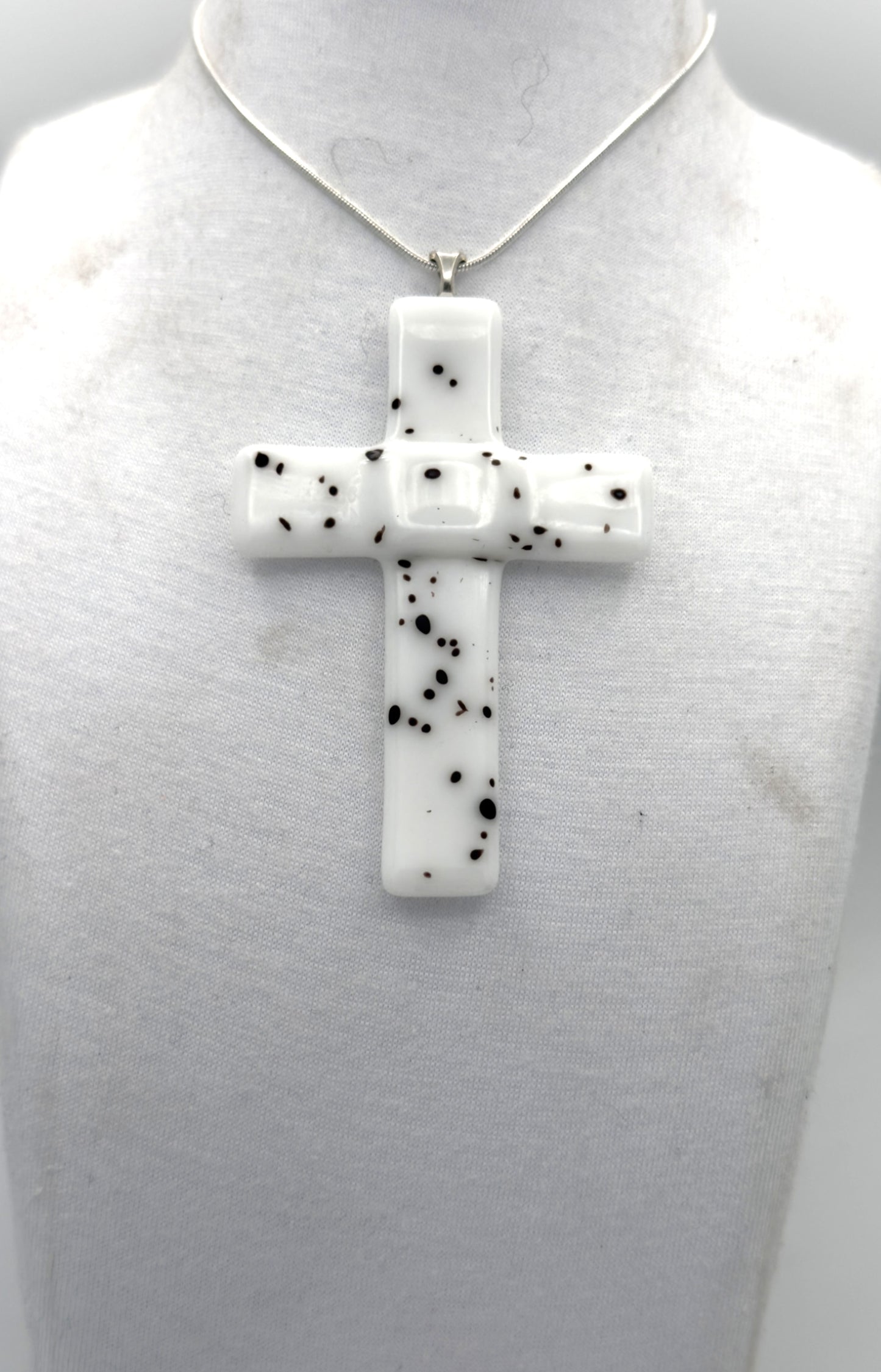 White Spectrum  Divine Vouge Cross