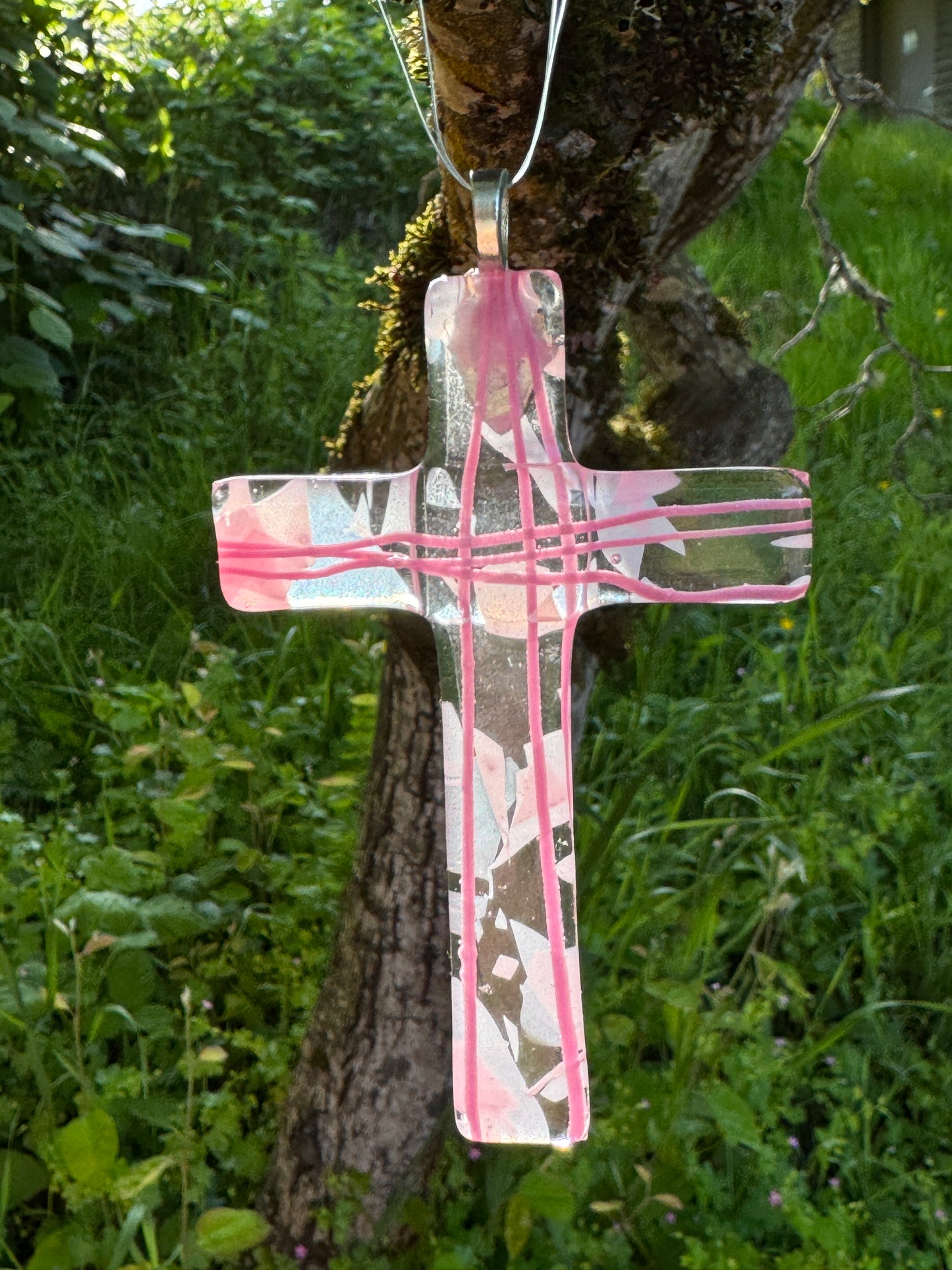 Clear with Pink Fractures  Divine Vogue Cross